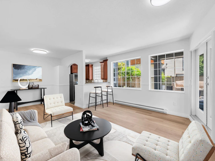 110-125 W 18th Street, North Vancouver, BC, V7M 1W5
