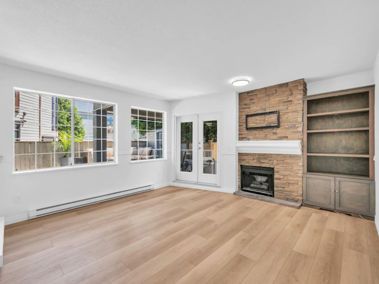 110-125 W 18th Street, North Vancouver, BC, V7M 1W5 - 3