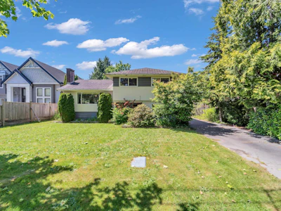 9451 Chapmond Crescent - 2