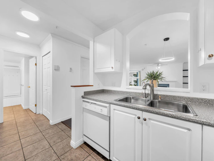 206-3638 Rae Avenue, Vancouver, BC, V5R 2P5 - 12