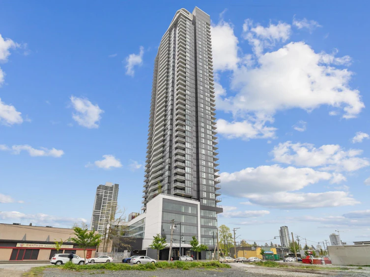 2302-10750 135a Street, Surrey, BC, V3T 0V4