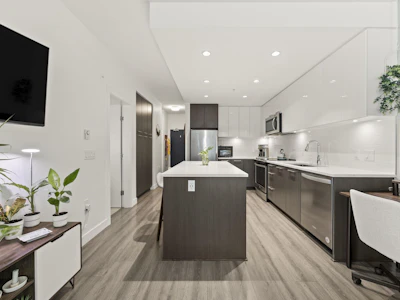 110-2382 Atkins Avenue - 4