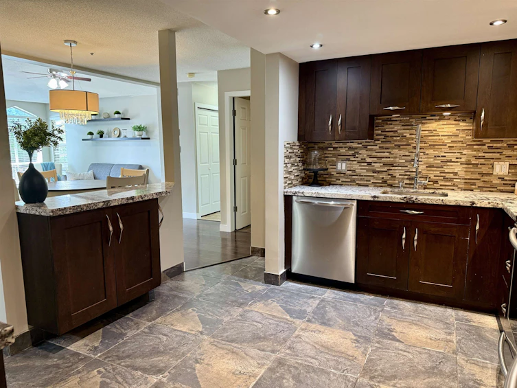1124 Orr Drive, Port Coquitlam, BC, V3C 6H2 - 6