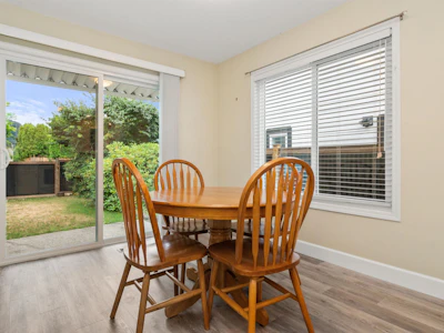 552 Yale Street - 4