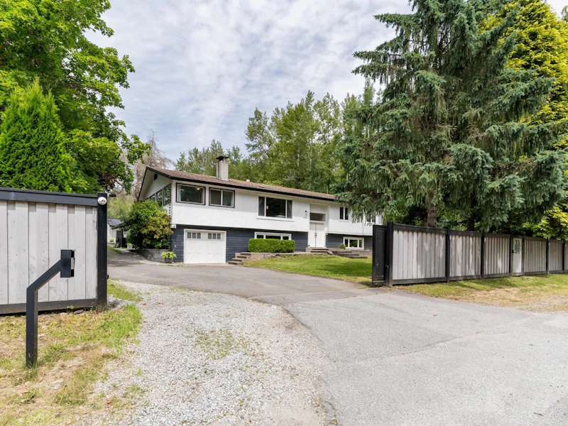 24991 100th Avenue, Maple Ridge BC V2W 1S3