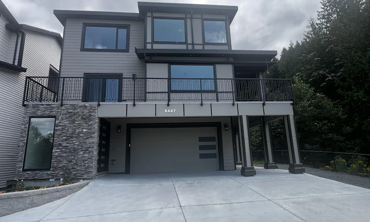 8447 Forest Gate Drive