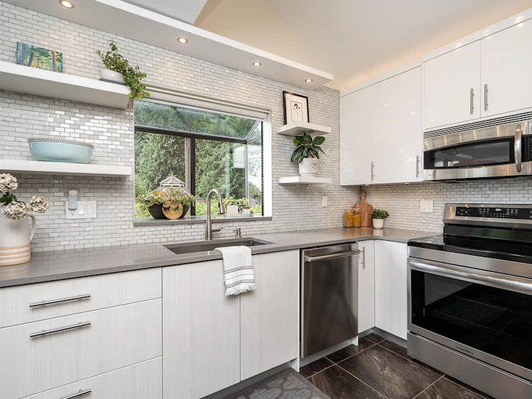 2436 Leclair Drive, Coquitlam, BC, V3K 6G7 - 9