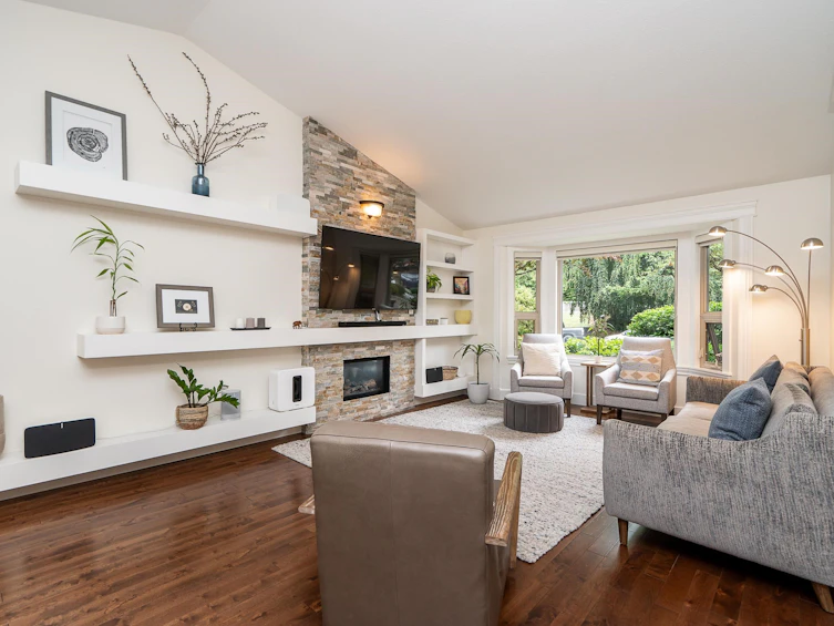 2436 Leclair Drive, Coquitlam, BC, V3K 6G7 - 2