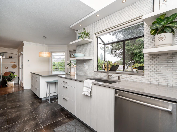 2436 Leclair Drive, Coquitlam, BC, V3K 6G7 - 11