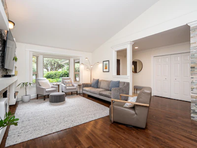 2436 Leclair Drive - 4