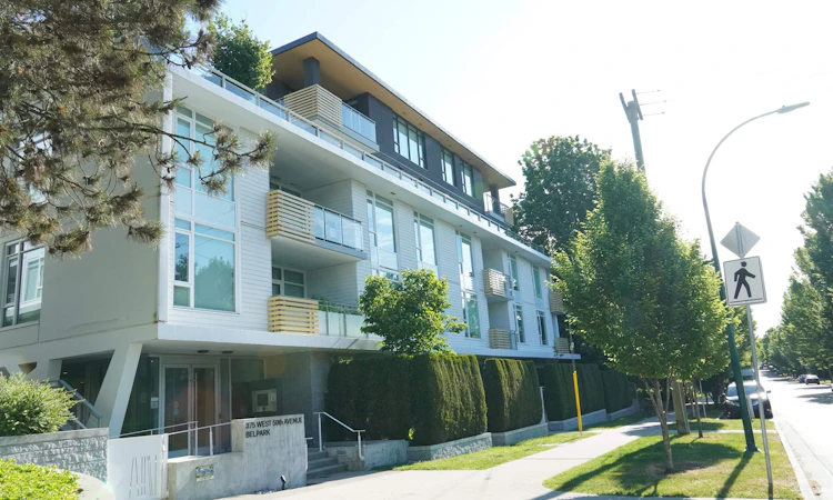 102-375 W 59th Avenue