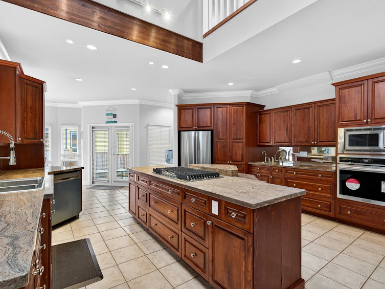 18048 99a Avenue, Surrey, BC, V4N 4V6 - 12