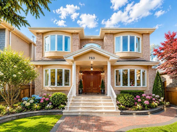 763 W 64th Avenue, Vancouver, BC, V6P 2L2 - 2