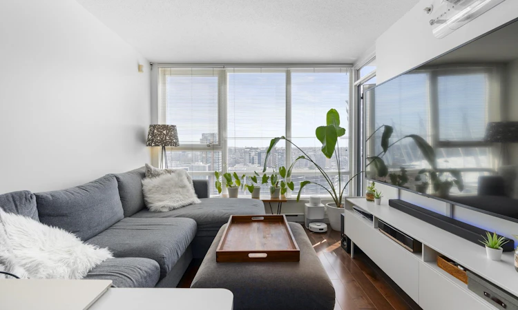 2903-928 Beatty Street