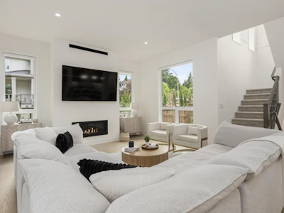 10108 Elderberry Crescent - 3