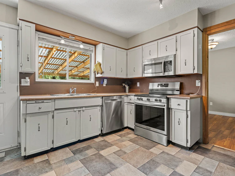450 Wardle Street, Hope, BC, V0X 1L0 - 10
