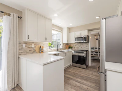863 Roche Point Drive - 3