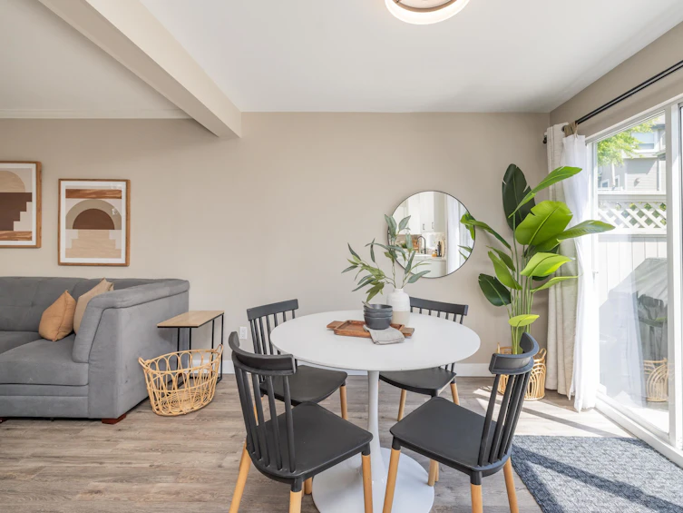 863 Roche Point Drive, North Vancouver, BC, V7H 2W5