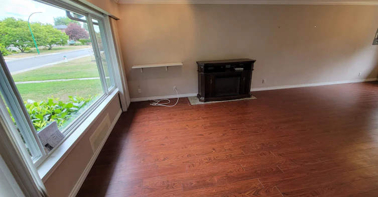 8374 11th Avenue, Burnaby, BC, V3N 2P4