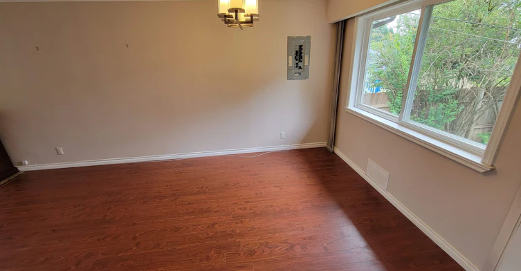 8374 11th Avenue, Burnaby, BC, V3N 2P4 - 2