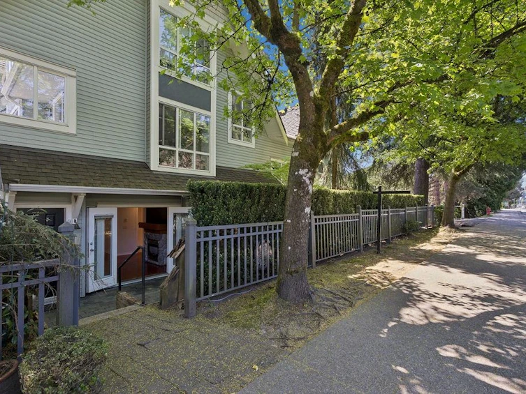 993 Lynn Valley Road, North Vancouver, BC, V7J 1Z6 - 4