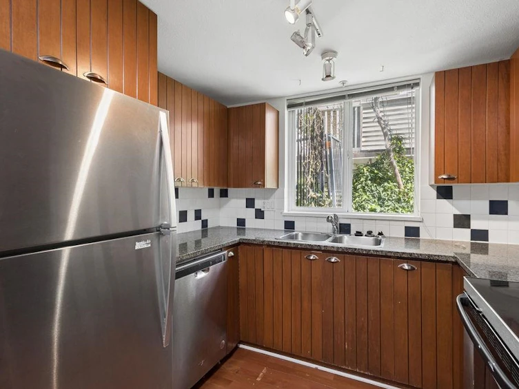 993 Lynn Valley Road, North Vancouver, BC, V7J 1Z6 - 18