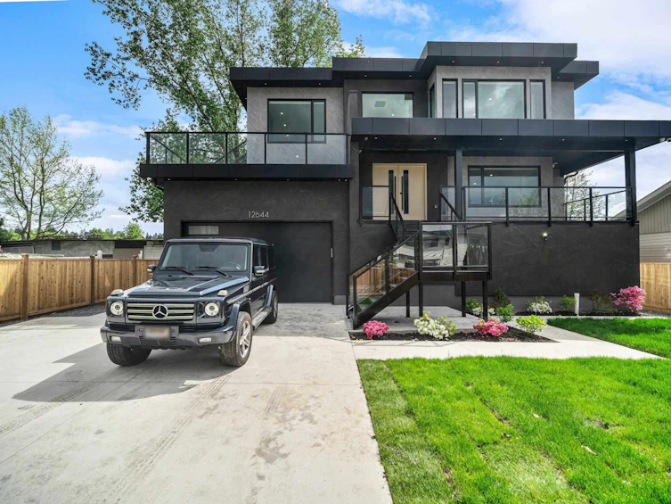 12644 113b Avenue, Surrey, BC, V3V 3M9