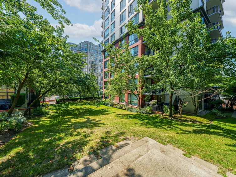 601-813 Agnes Street, New Westminster, BC, V3M 0A9 - 34