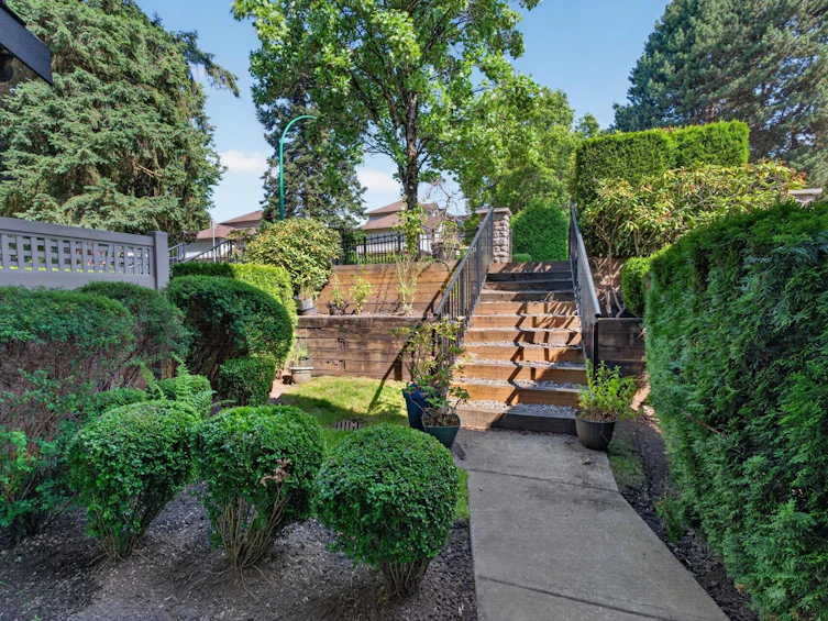 17-9088 Halston Court, Burnaby, BC, V3N 0A7 - 32