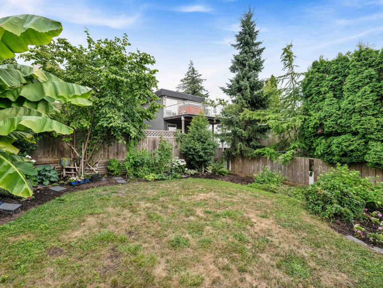 938 Stevens Street, Surrey, BC, V4B 4X4 - 38