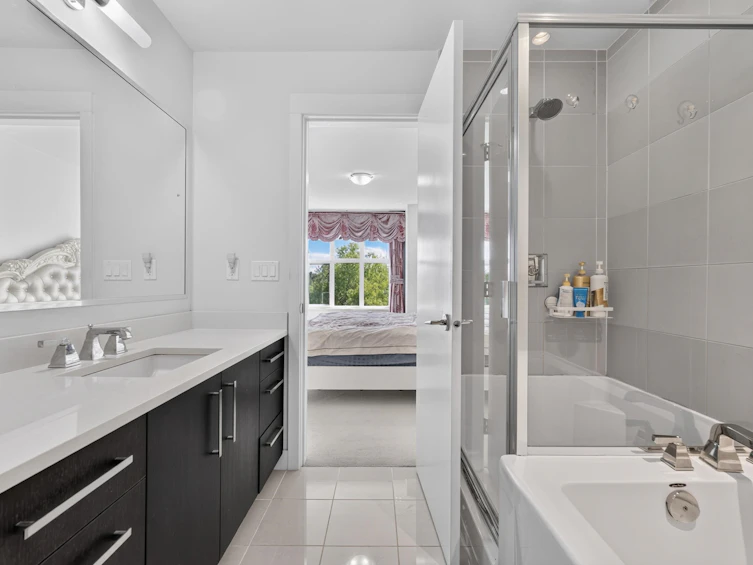 805-8485 New Haven Close, Burnaby, BC, V5J 0B7 - 18