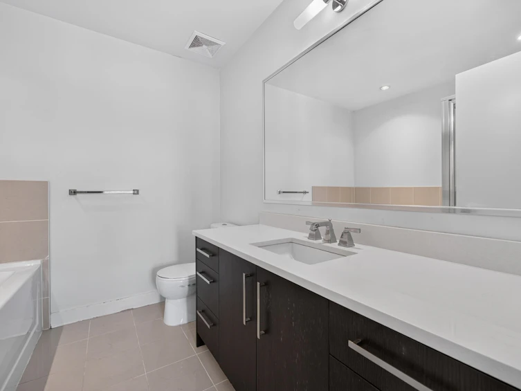 805-8485 New Haven Close, Burnaby, BC, V5J 0B7 - 16