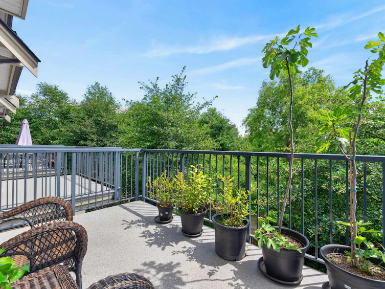 805-8485 New Haven Close, Burnaby, BC, V5J 0B7 - 3
