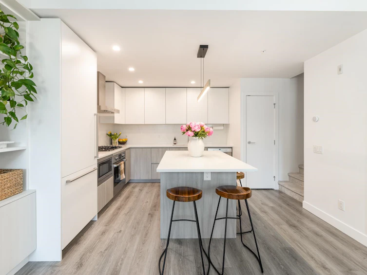 215-2060 Curling Road, North Vancouver, BC, V7P 0E1 - 11