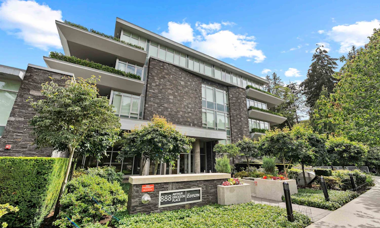 401-888 Arthur Erickson Place