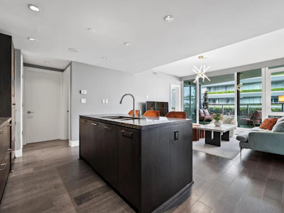 401-888 Arthur Erickson Place - 5