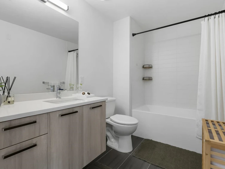 213-2002 St. George Street, Port Moody, BC, V3H 0N4 - 10