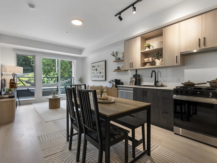 213-2002 St. George Street, Port Moody, BC, V3H 0N4