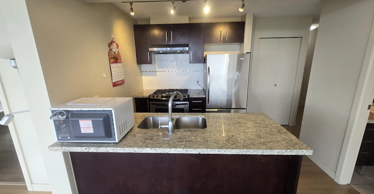 1607-8288 Lansdowne Road, Richmond, BC, V6X 0B3 - 8