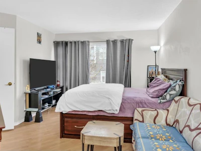 212-6939 Gilley Avenue Avenue - 3