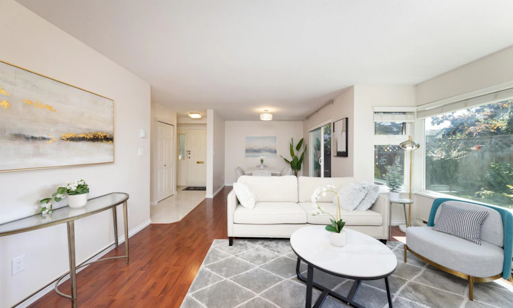 4-7171 Blundell Road