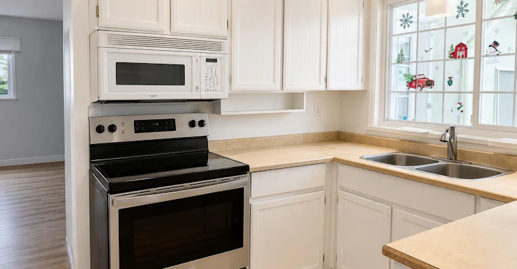13481 Hilton Road, Surrey, BC, V3R 5J3 - 8