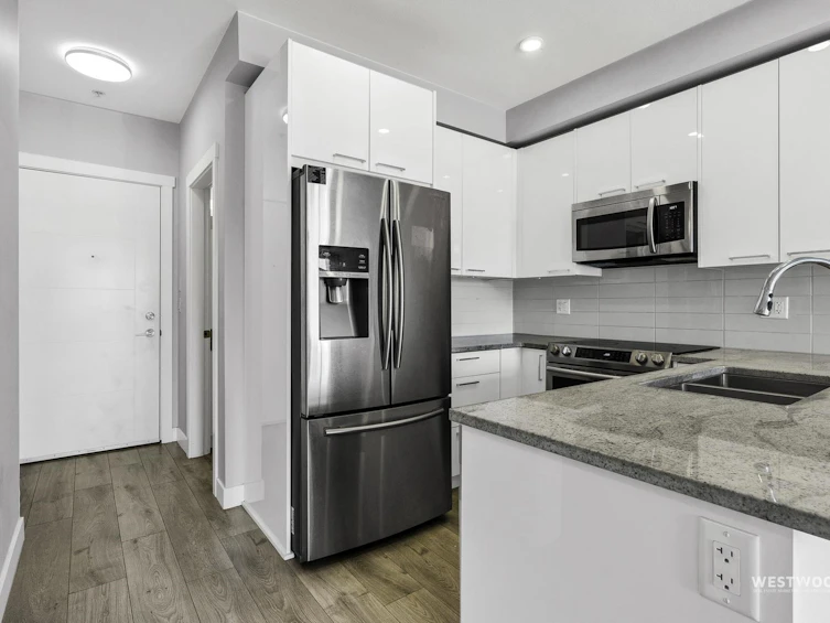 210-20696 Eastleigh Crescent, Langley, BC, V3A 0M3 - 3