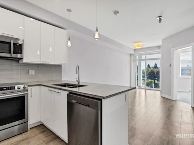 210-20696 Eastleigh Crescent - 2