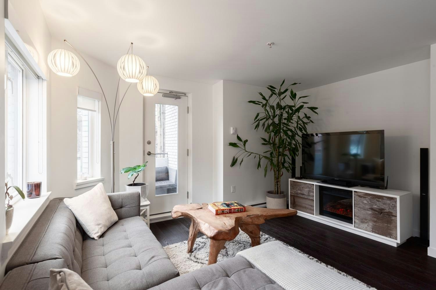203-370 Carrall Street - 5