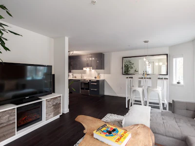 203-370 Carrall Street - 4