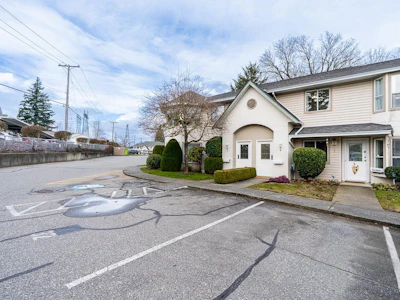 #30-3380 Gladwin Road - 4