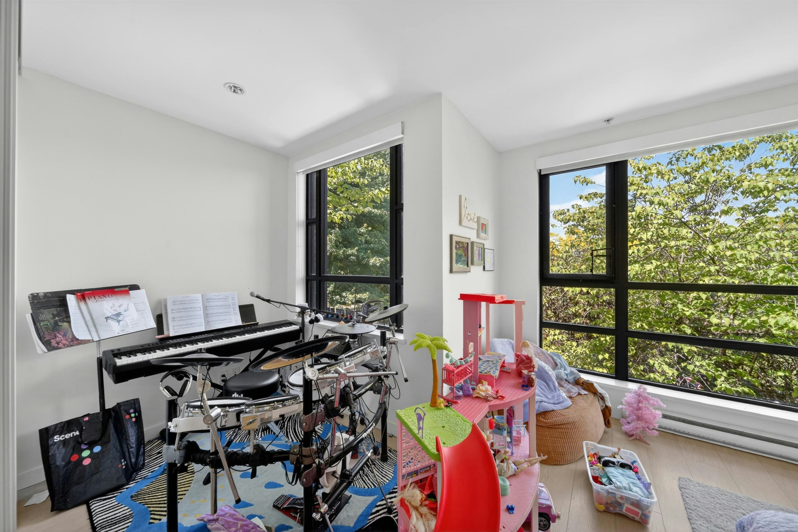 1088 W 7th Avenue, Vancouver, BC, V6H 0B5 - 26