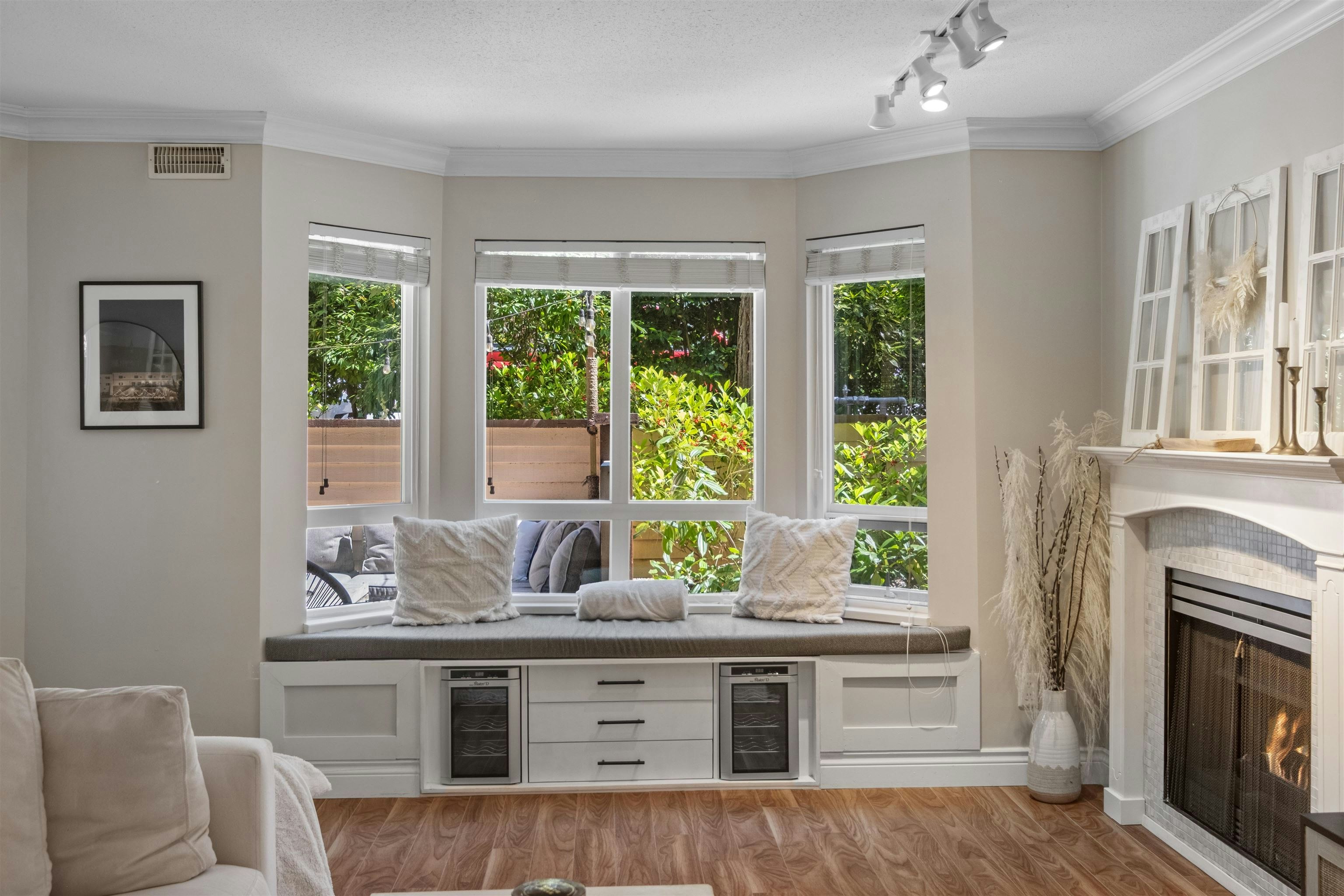 102-123 E 6th Street - 4
