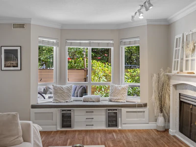 102-123 E 6th Street - 4